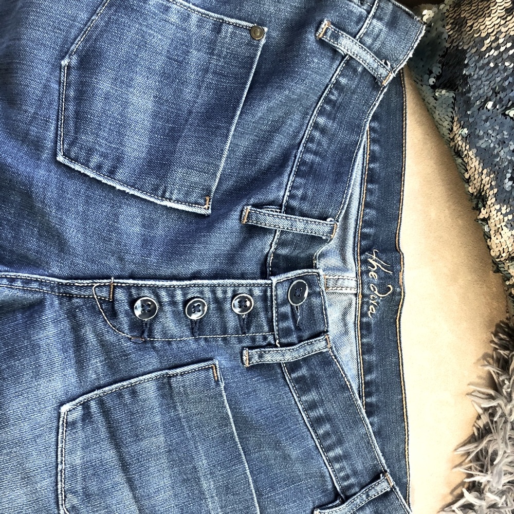 Old Navy The Diva Light Wash Low Rise Flare Jeans